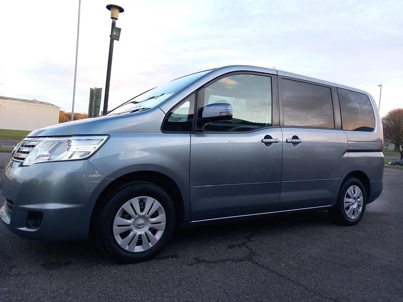 Used Nissan Serena 2008 Grey MPV