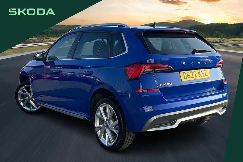 Used Skoda 110 R SE L Executive 81 HP (59 kW) 2022 Energy blue Estate