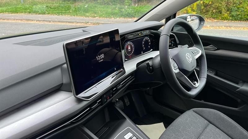 New VW Golf VIII Match 204 HP (150 kW) 2025 Dolphin grey metallic Hatchback