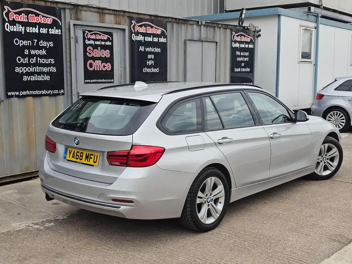 Used BMW 318 Sport Line 150 HP (110 kW) 2019 Silver Estate