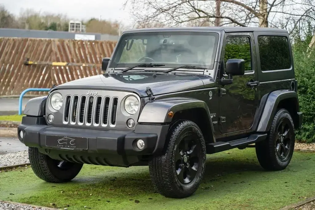 Usado Jeep Wrangler Sahara 197 HP (144 kW) 2018 Cinzento SUV