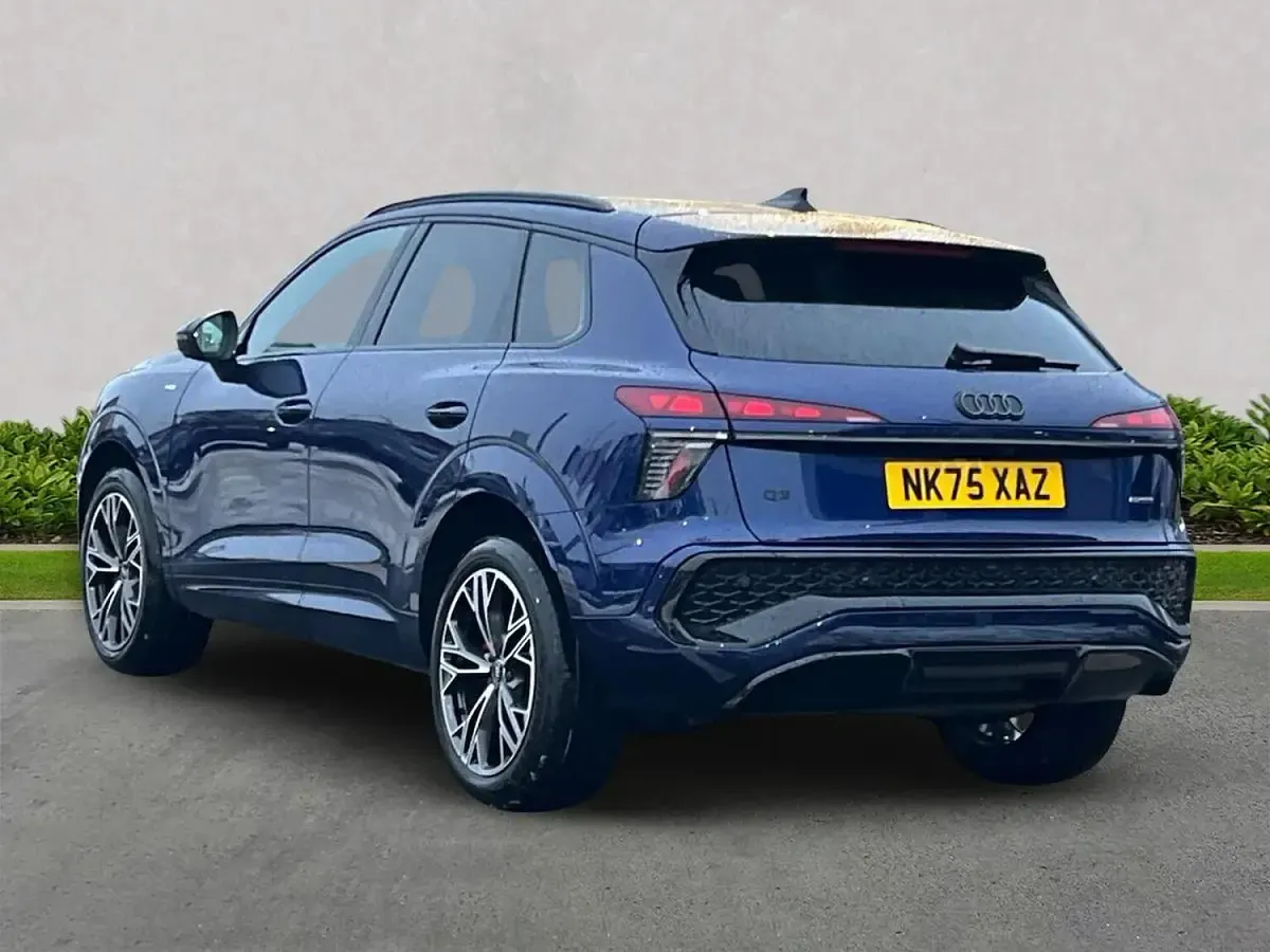Used Audi Q3 Business 265 HP (194 kW) 2025 Blue SUV