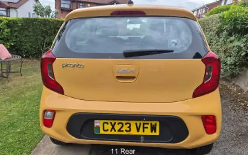 Used Kia Picanto 67 HP (49 kW) 2023 Yellow Hatchback