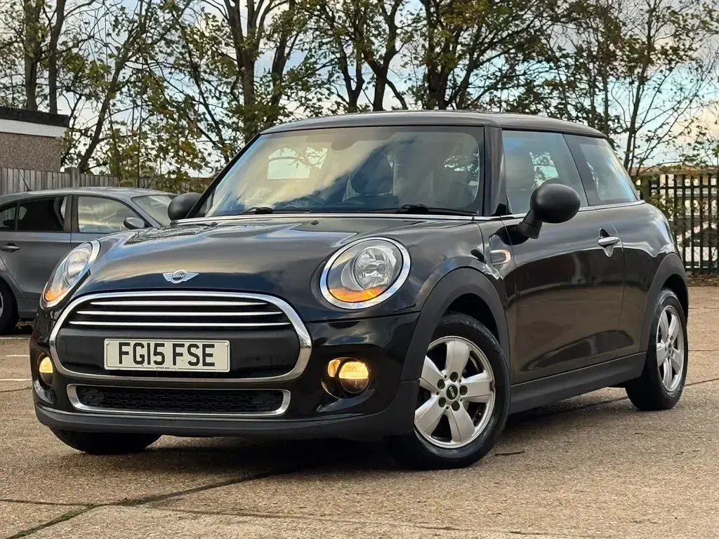 Used Mini ONE Hatch 102 HP (75 kW) 2015 Black Hatchback