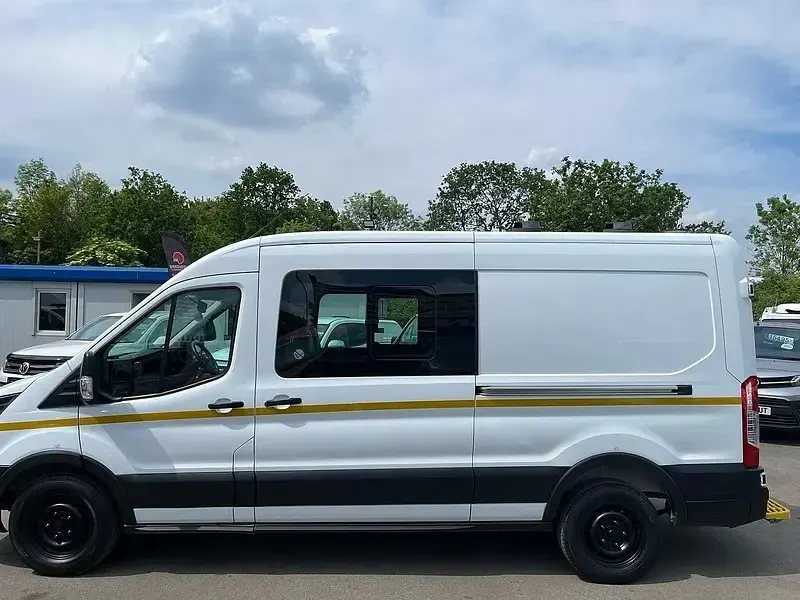 Usado Ford Transit 130 CV (95 kW) 2023 Blanco Van