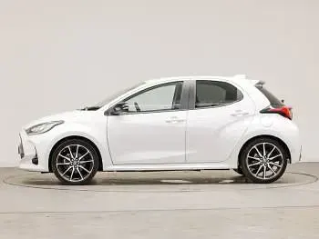 Used Toyota Yaris Sport 116 HP (85 kW) 2023 White Hatchback
