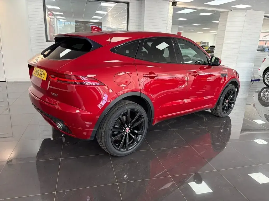Used Jaguar E-Pace R-Dynamic 150 HP (110 kW) 2019 Red SUV