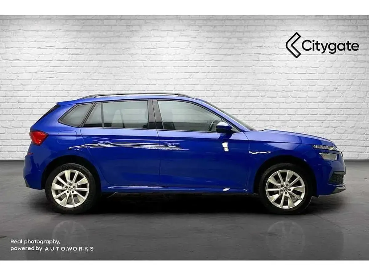 Used Skoda Kamiq SE Drive 81 HP (59 kW) 2023 Energy blue SUV