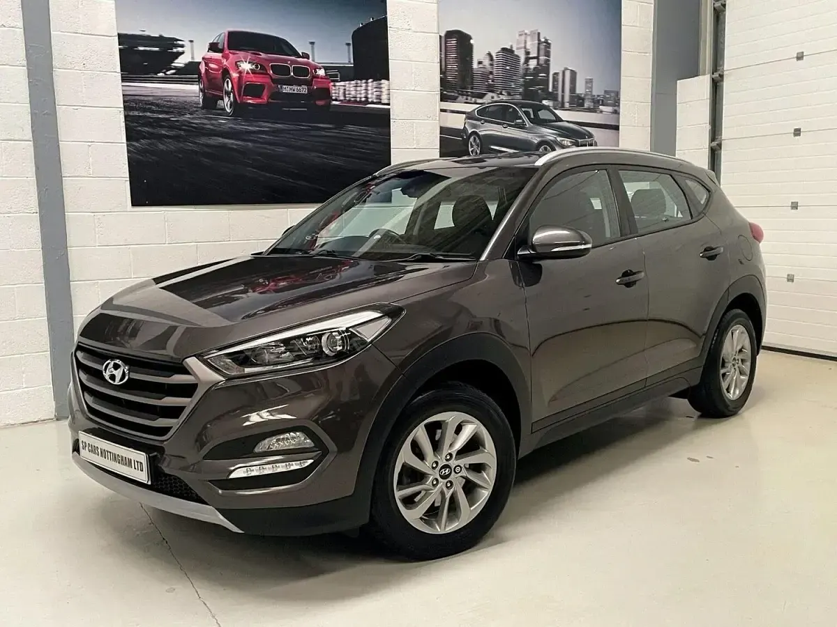 Used Hyundai Tucson SE 116 HP (85 kW) 2017 Grey SUV