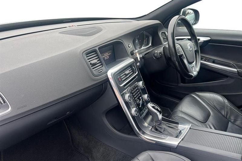 Used Volvo S60 R-Design 190 HP (139 kW) 2018 Electric silver Sedan