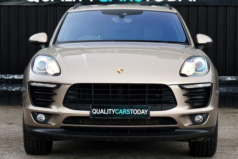 Used Porsche Macan 252 HP (185 kW) 2016 Beige SUV