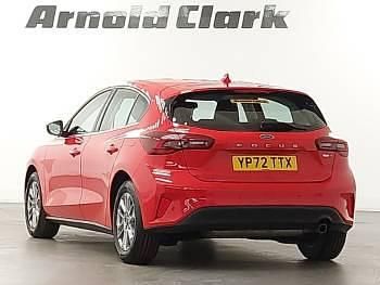 Used Ford Focus Titanium 155 HP (114 kW) 2022 Red Hatchback