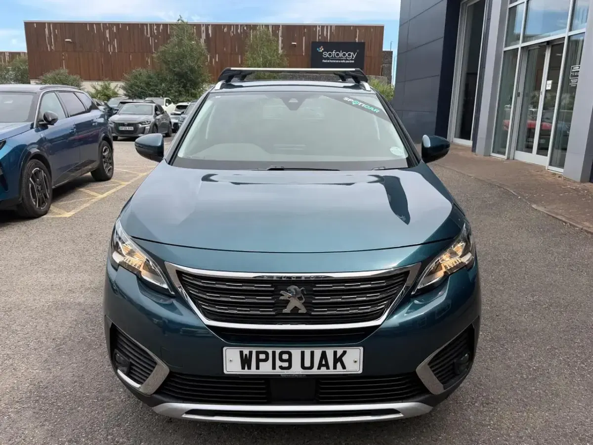 Used Peugeot 5008 Allure 129 HP (94 kW) 2019 Green SUV