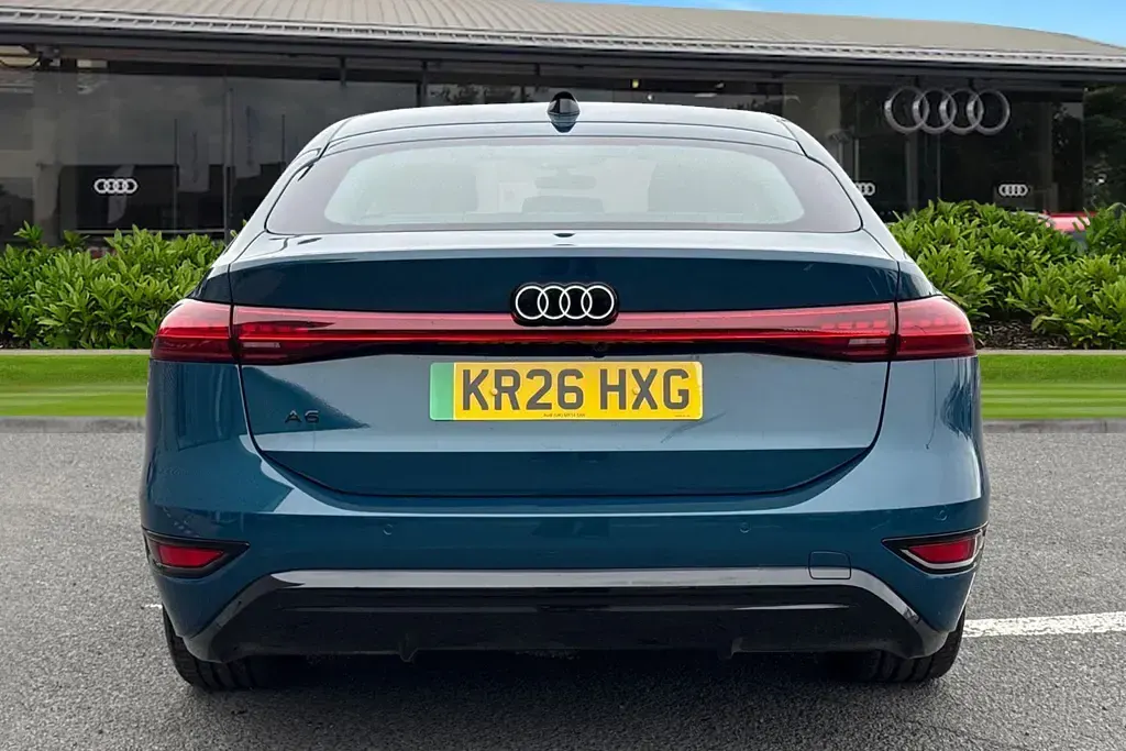 New Audi A6 e-tron Sport 210 kW (286 HP) 2026 Blue Hatchback