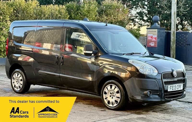 Used Fiat Doblò 2013 Black MPV