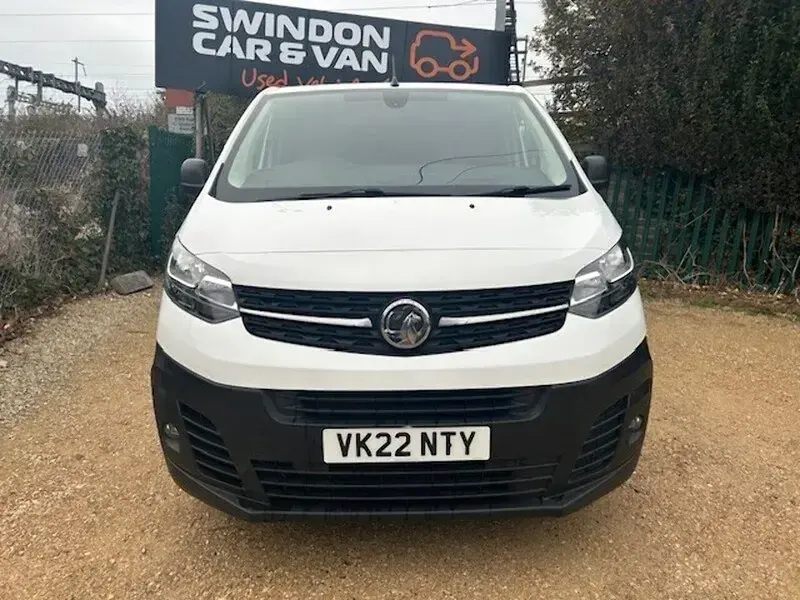 Gebraucht Vauxhall Vivaro 100 PS (73 kW) 2022 Weiß Van / Kleinbus