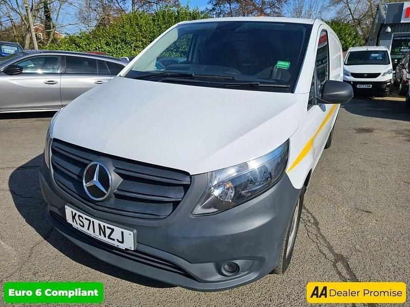 Used Mercedes Vito Progressive 161 HP (118 kW) 2022 White Van