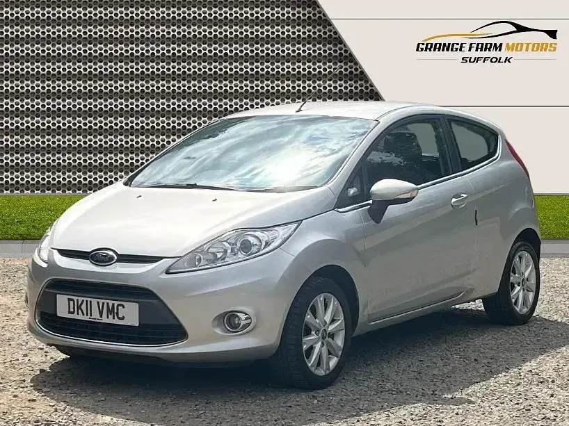 Used Ford Fiesta Zetec 81 HP (59 kW) 2011 Silver Hatchback