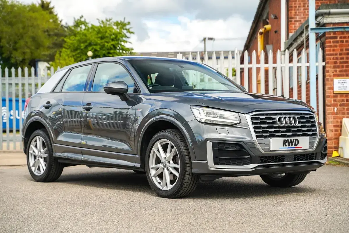 Used Audi Q2 S-Line 150 HP (110 kW) 2016 Grey SUV