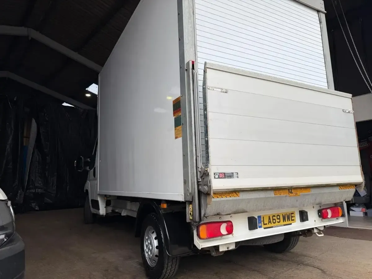Used Citroën Relay 165 HP (121 kW) 2020 White Van