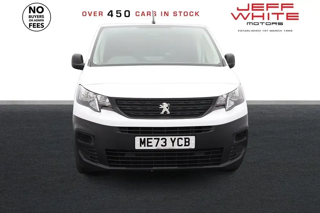 Used Peugeot Partner Premium 131 HP (96 kW) 2024 White MPV