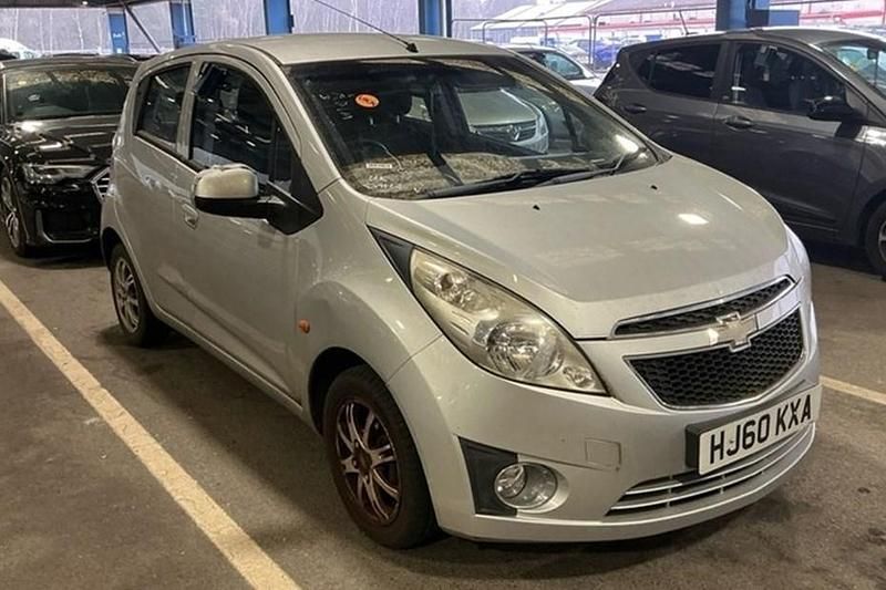 Used Chevrolet Spark LS 68 HP (50 kW) 2010 Silver Hatchback