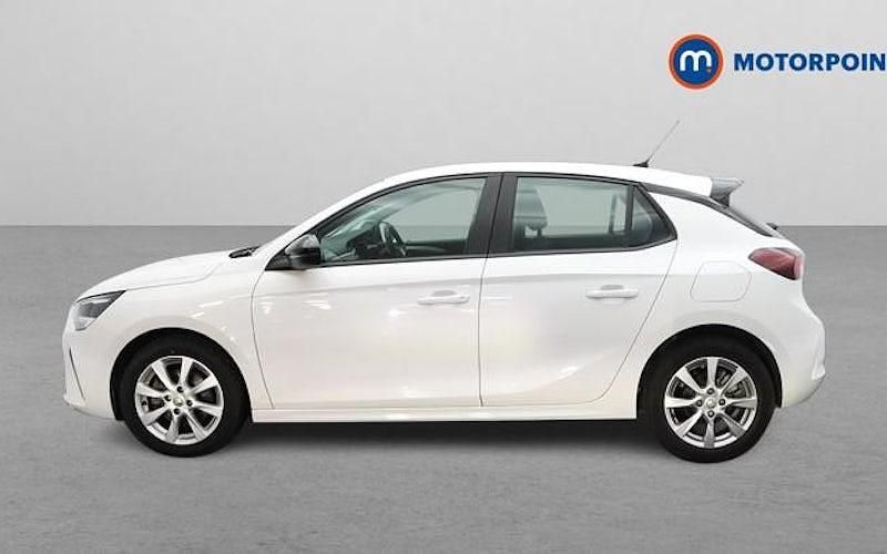 Used Vauxhall Corsa Design Edition 101 HP (74 kW) 2023 White Hatchback
