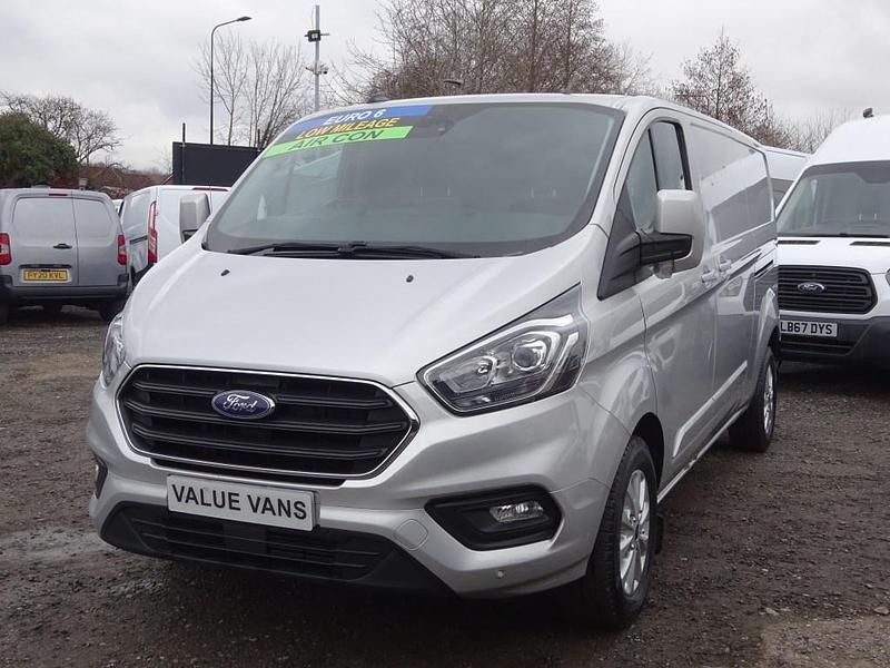 Used Ford Transit Custom Limited 130 HP (95 kW) 2023 Silver Van
