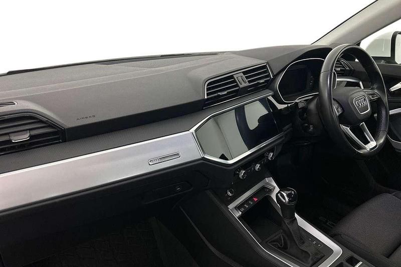 Used Audi Q3 Sport 148 HP (108 kW) 2022 White SUV