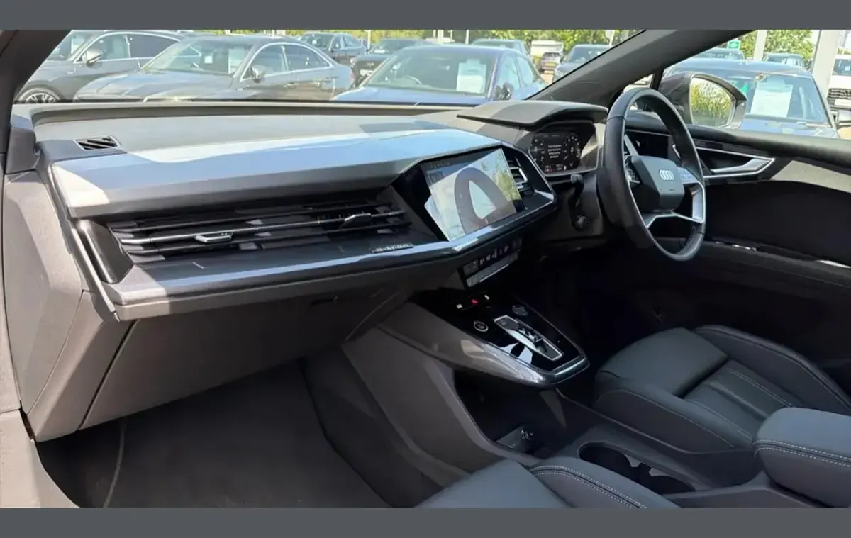Used Audi Q4 e-tron S-Line 210 kW (286 HP) 2025 Other SUV