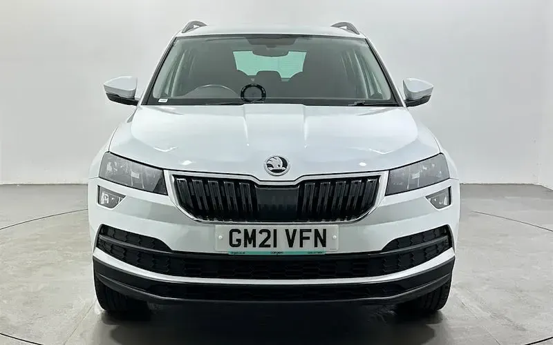Used Skoda Karoq SE 150 HP (110 kW) 2021 White SUV