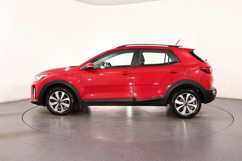 Used Kia Stonic 100 HP (73 kW) 2024 Red SUV