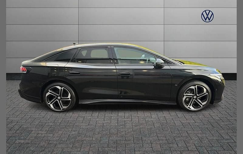 Begagnad VW ID.7 GTX 250 kW (340 HK) 2025 Svart Halvkombi