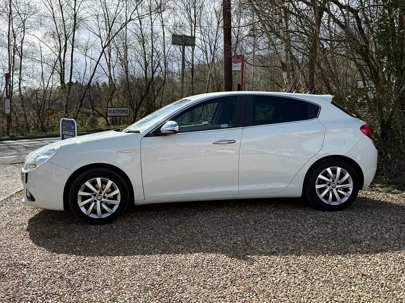 Used Alfa Romeo Giulietta Business 120 HP (88 kW) 2016 White Hatchback