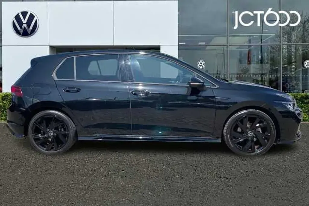 Used VW Golf VIII 150 HP (110 kW) 2024