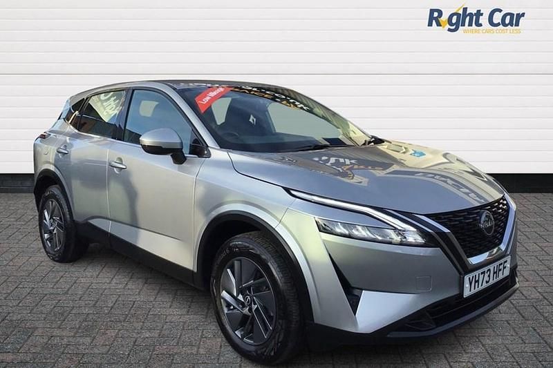 Used Nissan Qashqai Acenta Premium 140 HP (102 kW) 2023 Silver SUV
