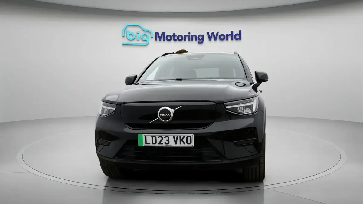 Used Volvo XC40 Core 300 kW (408 HP) 2023 Black SUV