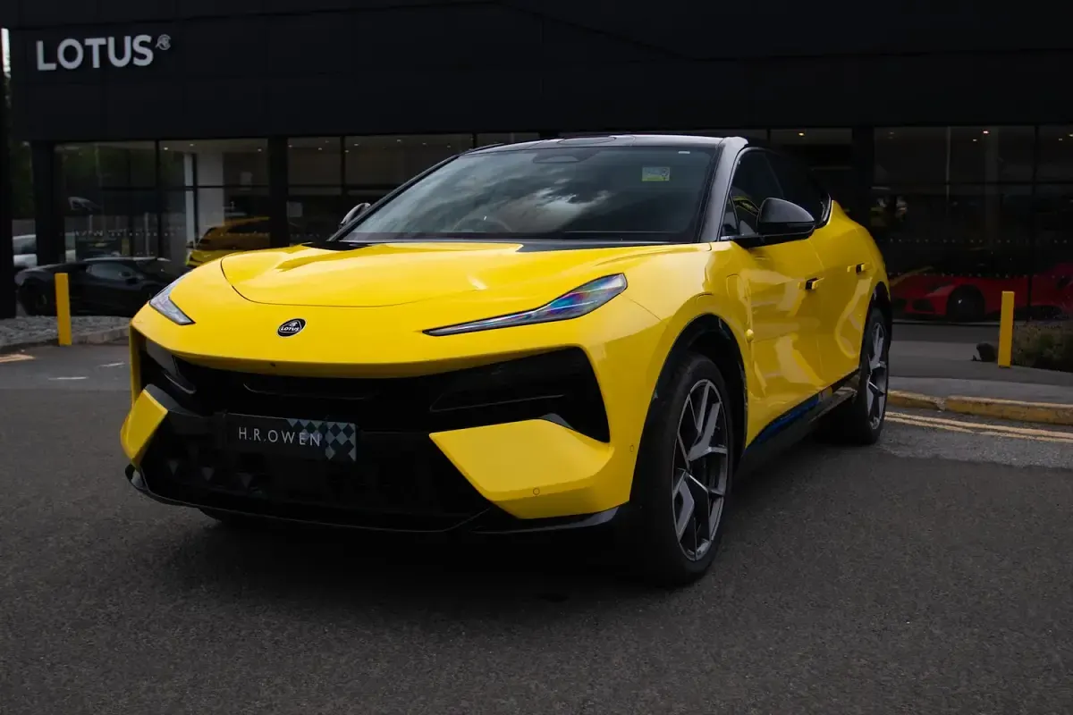 Used Lotus Eletre 450 kW (612 HP) 2024 Yellow SUV
