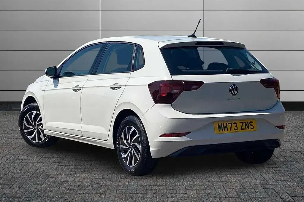 Used VW Polo Life 95 HP (69 kW) 2024 Grey Hatchback