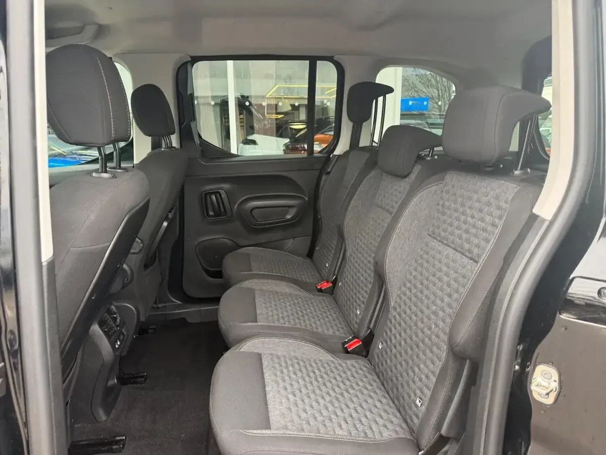 Gebraucht Peugeot e-Rifter GTi 100 kW (136 PS) 2025 Schwarz Van / Kleinbus
