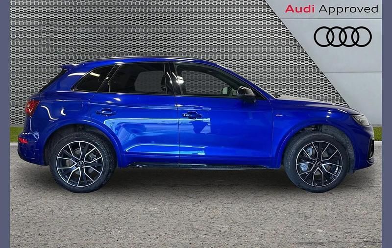 Used Audi Q5 Black Edition 200 HP (147 kW) 2024 Blue SUV