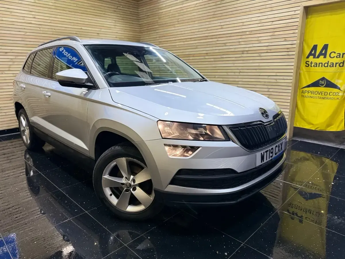 Used Skoda Karoq SE 115 HP (84 kW) 2019 Silver SUV