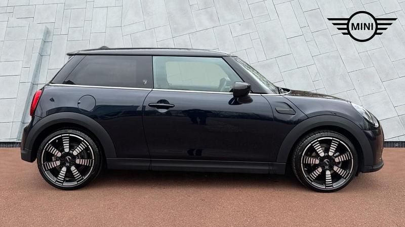 Used Mini Cooper Exclusive 134 HP (98 kW) 2024 Black Hatchback