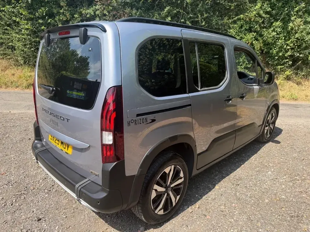 Used Peugeot Rifter Allure 131 HP (96 kW) 2025 Grey MPV