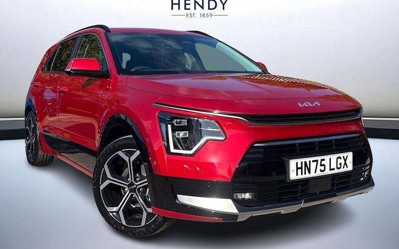 White New 2025 Kia Niro 4 SUV | £29,999 (Good price) - Image 1/4