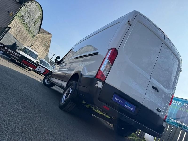 Used Ford Transit 130 HP (95 kW) 2019 White Van