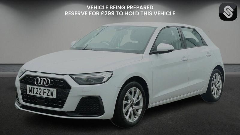 Used Audi A1 Sportback Sport 95 HP (69 kW) 2022 Glacier white metallic/glacier white metallic Hatchback