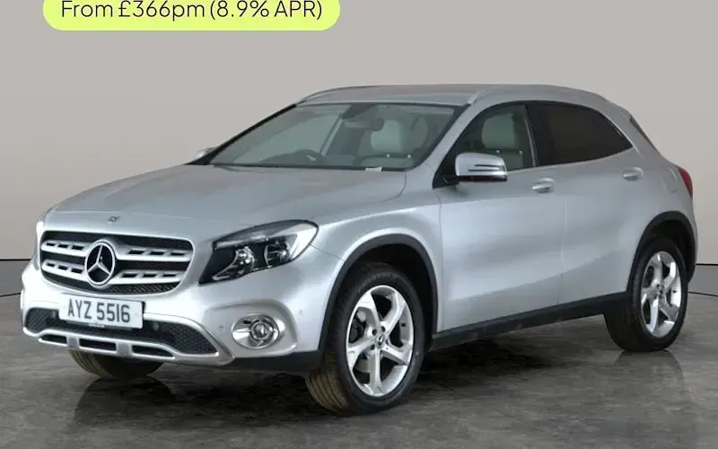 Käytetty Mercedes GLA200 Executive 136 HP (100 kW) 2018 Katumaasturi