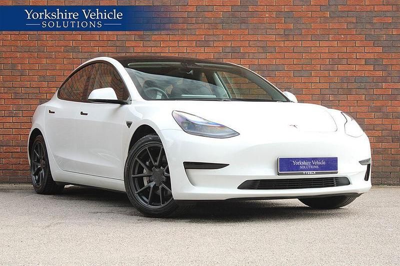 Usado Tesla Model 3 Standard Range 208 kW (283 HP) 2021 Branco Sedan