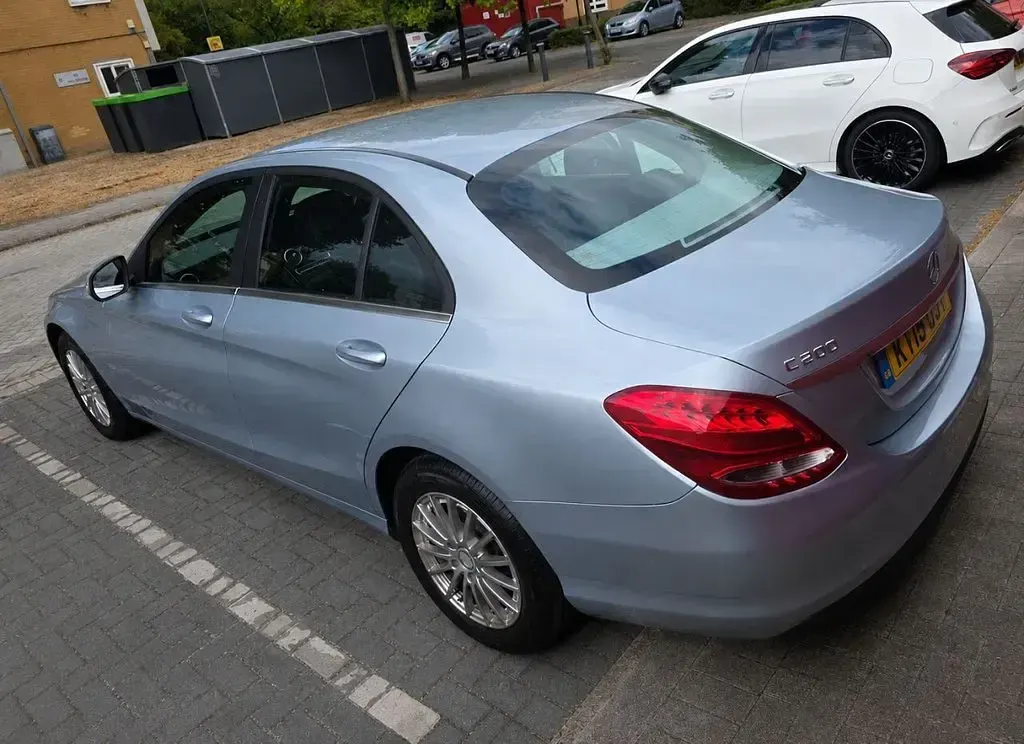 Used Mercedes C200 Executive 184 HP (135 kW) 2015 Silver Sedan